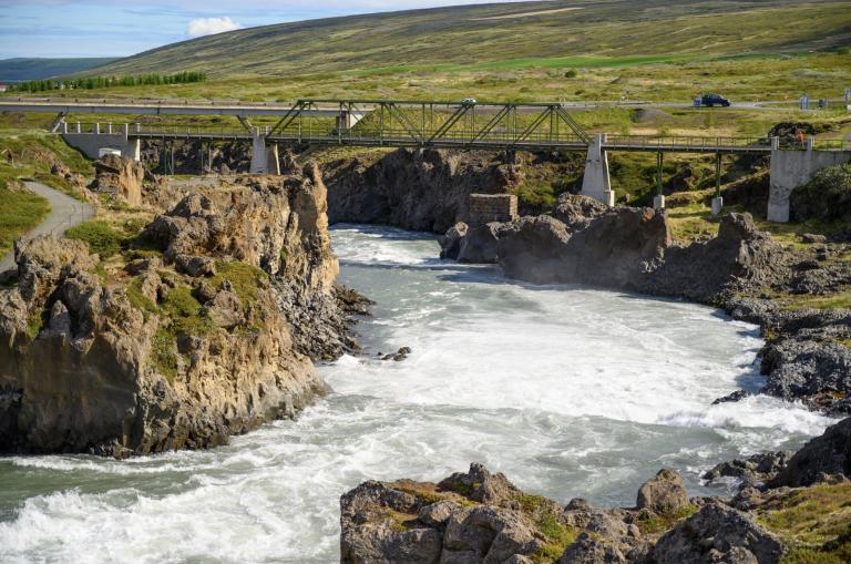 akureyri waterfall