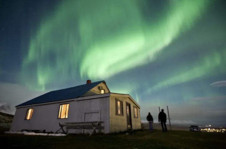 northern lights photography tour saga travel